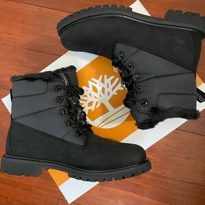 Timberland women’s sneaker boots size 7